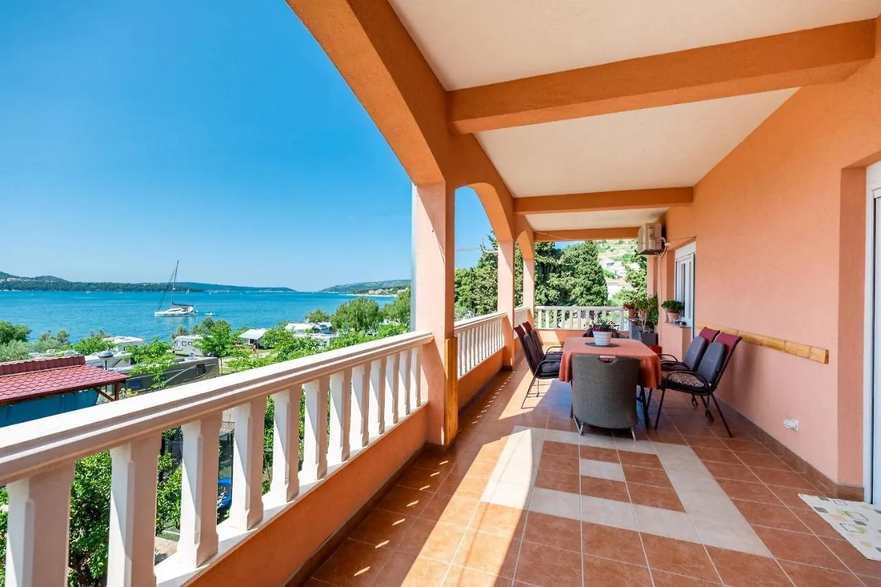 Apartment Lotus Trogir 0*,  Kroatien