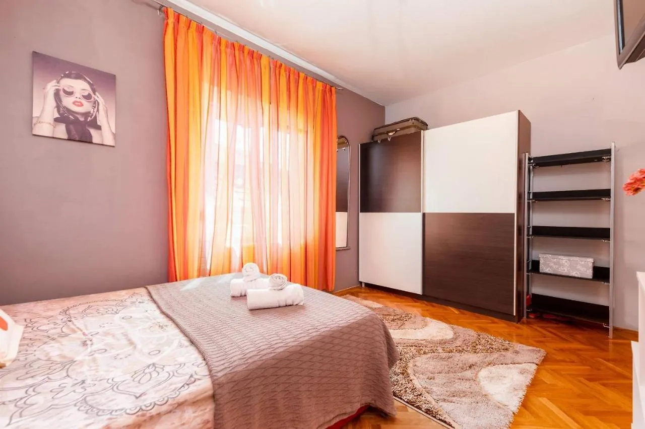 טרוגיר Apartment Lotus